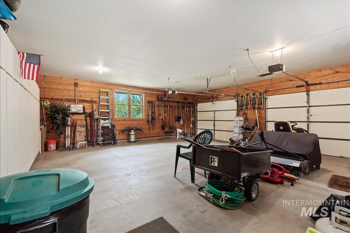 29 River Rd, Garden Valley, Idaho 83622, 3 Bedrooms, 2 Bathrooms, Residential For Sale, Price $1,200,000, 98984416