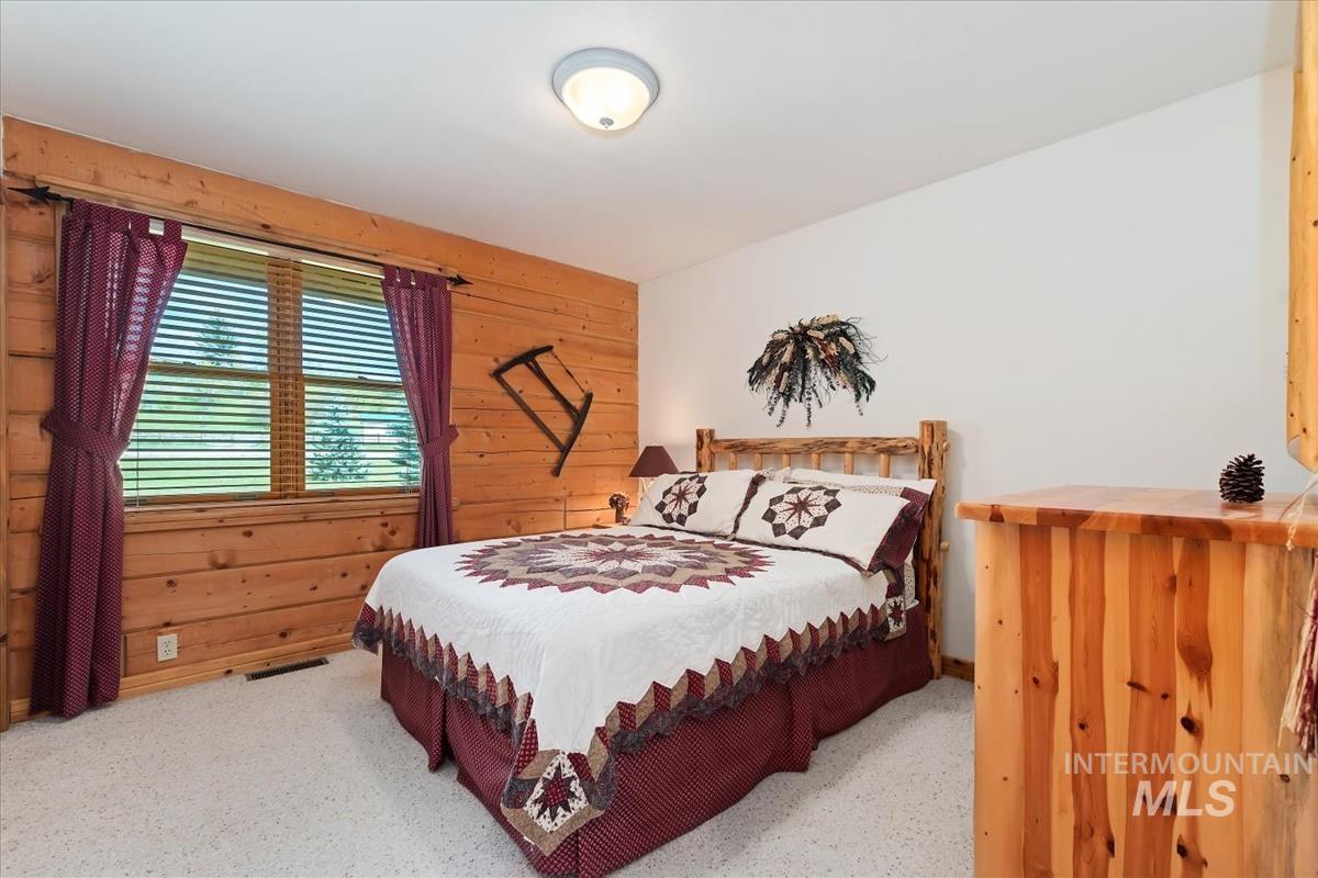 29 River Rd, Garden Valley, Idaho 83622, 3 Bedrooms, 2 Bathrooms, Residential For Sale, Price $1,200,000, 98984416