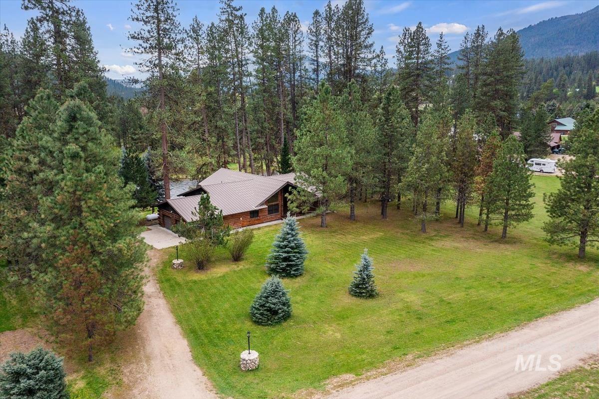 29 River Rd, Garden Valley, Idaho 83622, 3 Bedrooms, 2 Bathrooms, Residential For Sale, Price $1,200,000, 98984416