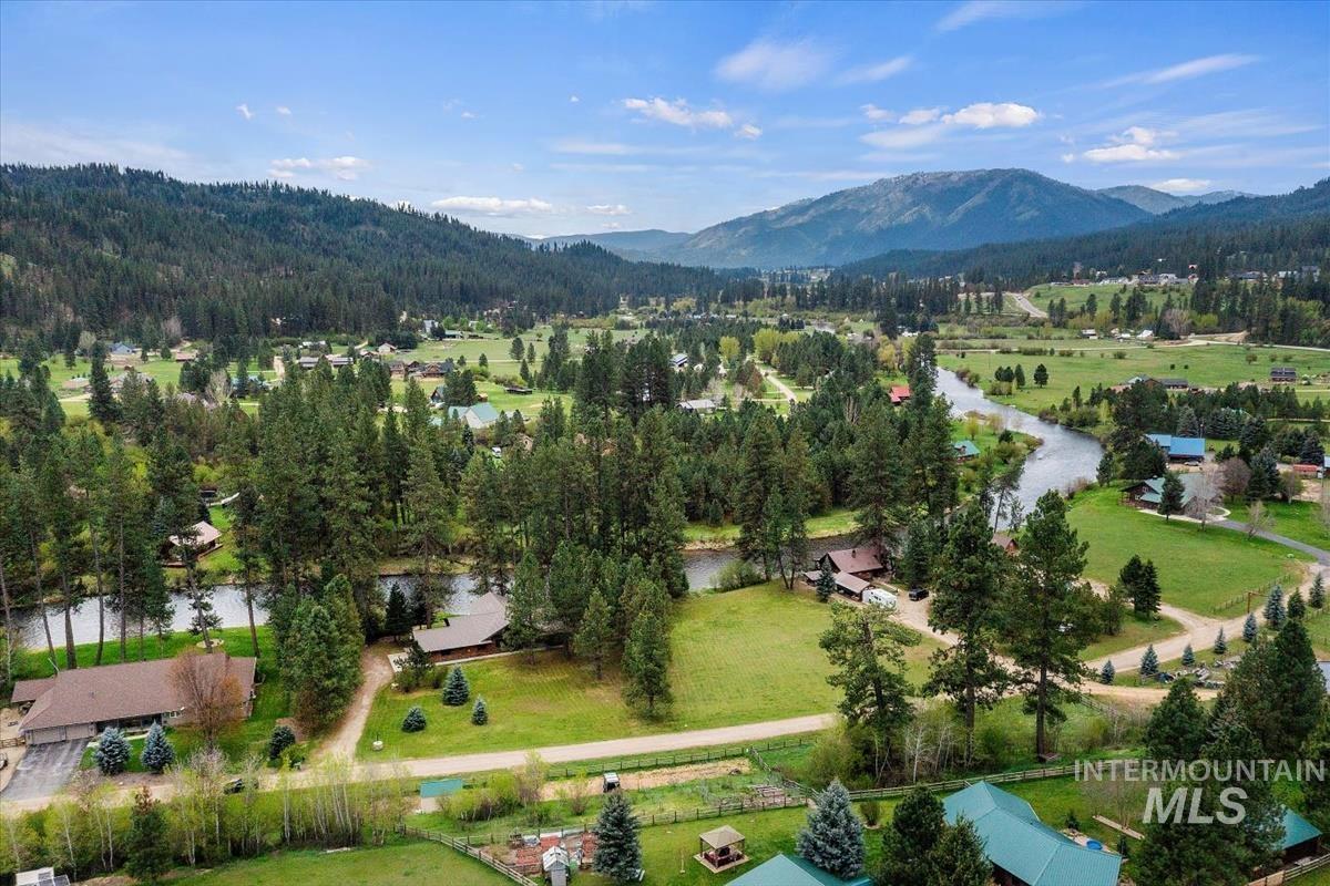 29 River Rd, Garden Valley, Idaho 83622, 3 Bedrooms, 2 Bathrooms, Residential For Sale, Price $1,200,000, 98984416