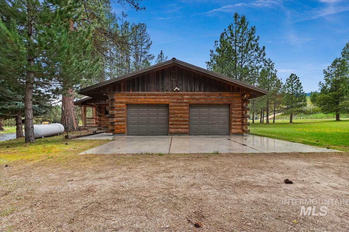 29 River Rd, Garden Valley, Idaho 83622, 3 Bedrooms, 2 Bathrooms, Residential For Sale, Price $1,200,000, 98984416