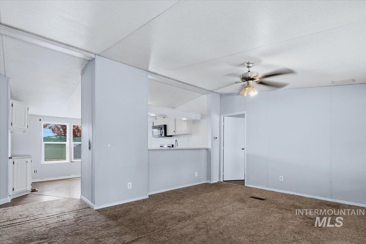 4403 High Valley Ave, Nampa, Idaho 83687, 3 Bedrooms, 2 Bathrooms, Residential For Sale, Price $79,900, 98984422