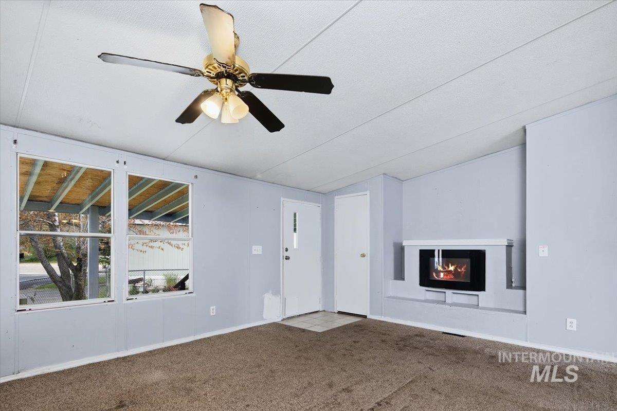 4403 High Valley Ave, Nampa, Idaho 83687, 3 Bedrooms, 2 Bathrooms, Residential For Sale, Price $79,900, 98984422