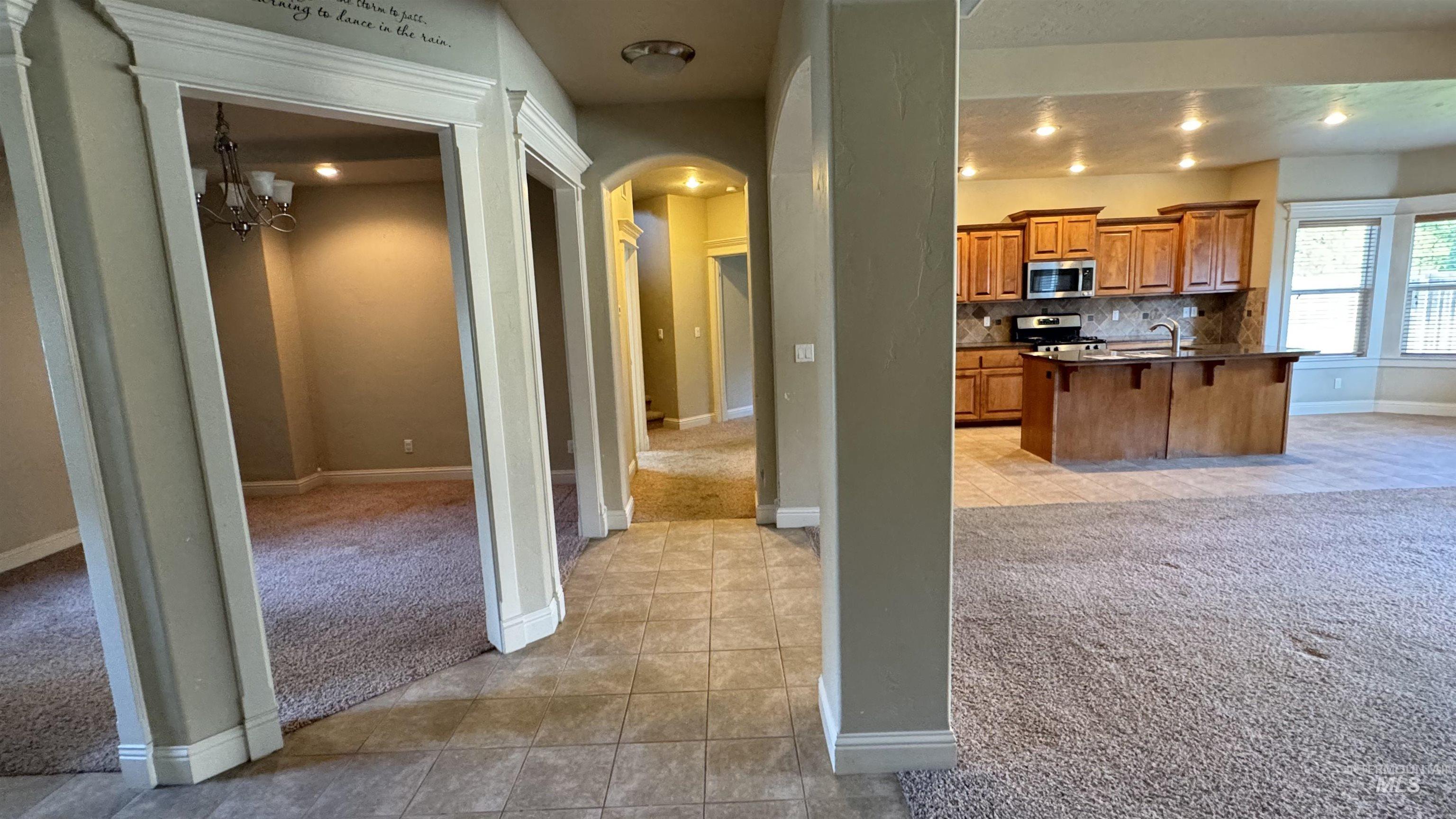 2285 W Grand Teton Drive, Meridian, Idaho 83646, 4 Bedrooms, 4 Bathrooms, Residential For Sale, Price $579,900,MLS 98984427