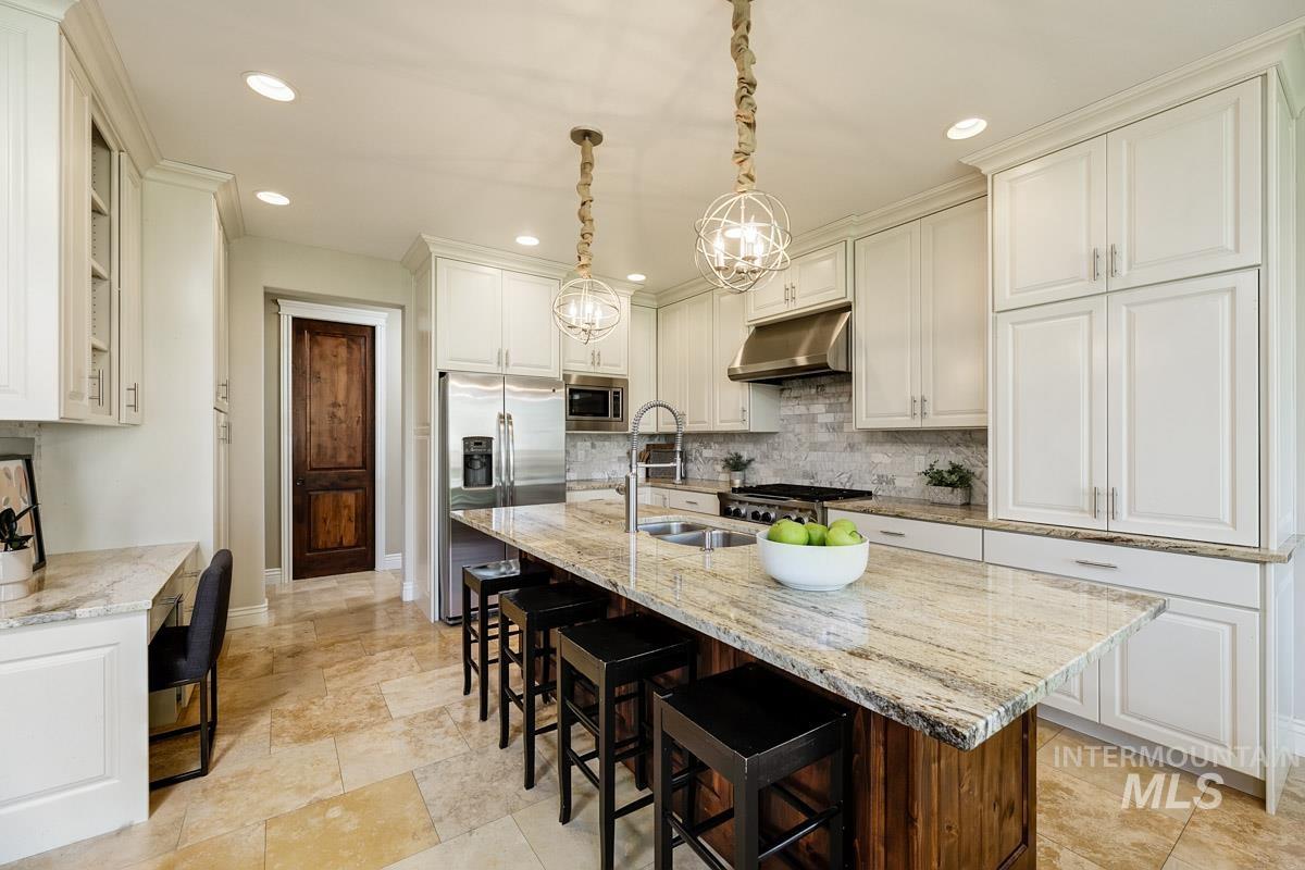 4212 W Pine Meadows Drive, Eagle, Idaho 83616, 5 Bedrooms, 4 Bathrooms, Residential For Sale, Price $1,195,000, 98984430