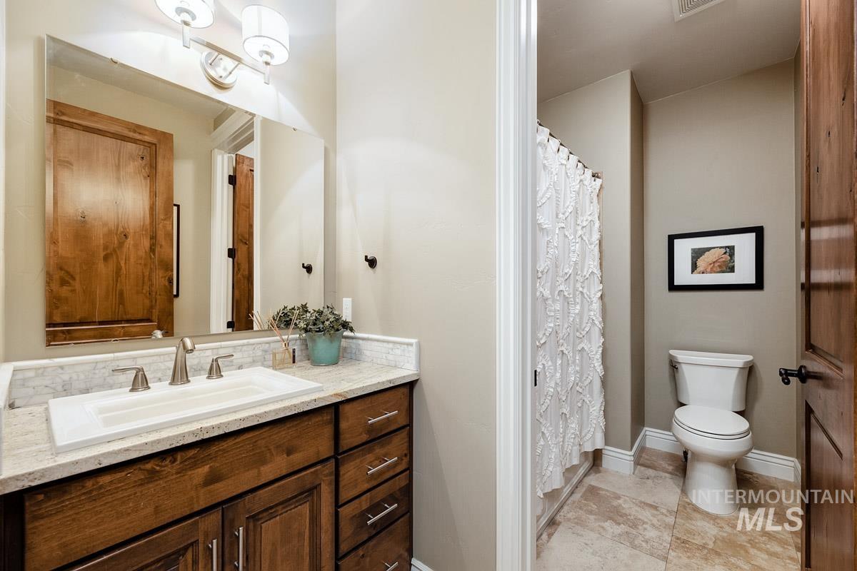 4212 W Pine Meadows Drive, Eagle, Idaho 83616, 5 Bedrooms, 4 Bathrooms, Residential For Sale, Price $1,195,000, 98984430