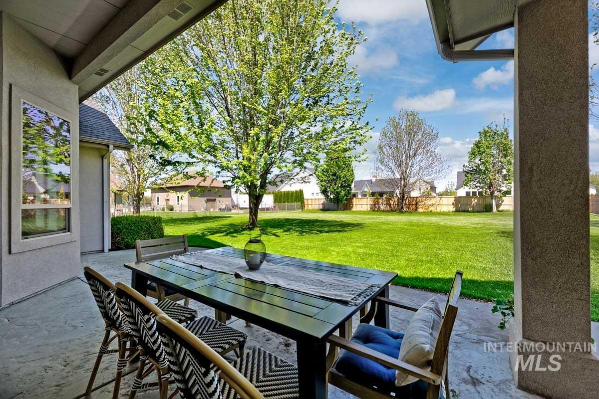 4212 W Pine Meadows Drive, Eagle, Idaho 83616, 5 Bedrooms, 4 Bathrooms, Residential For Sale, Price $1,195,000, 98984430