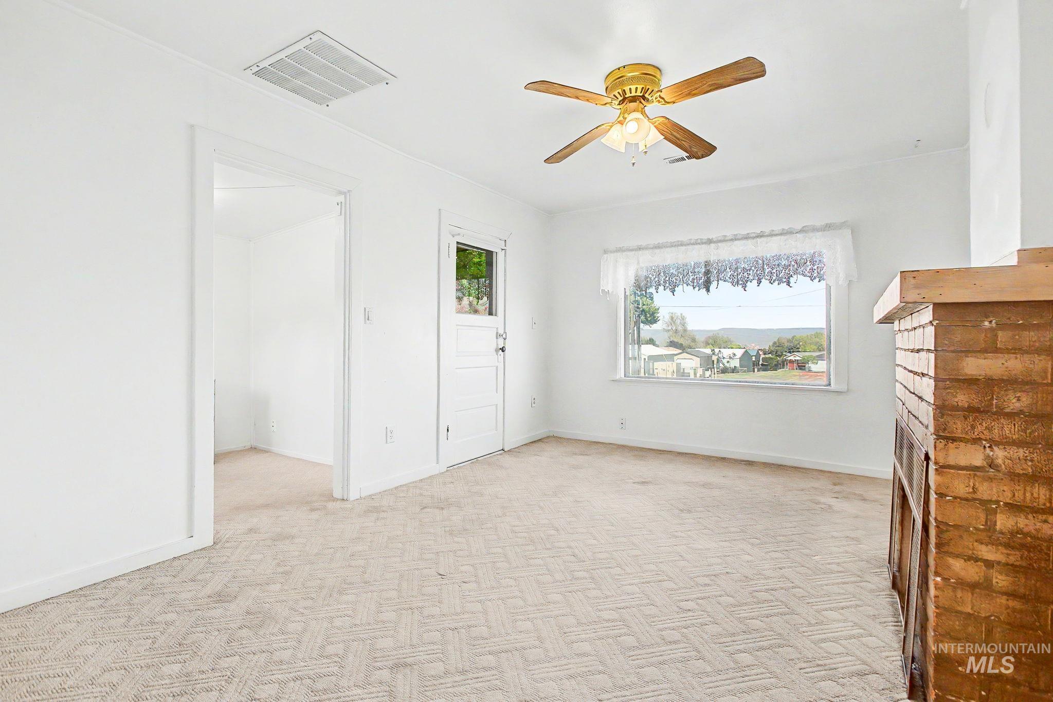1534 Grelle Ave., Lewiston, Idaho 83501, 2 Bedrooms, 1 Bathroom, Residential For Sale, Price $269,000, 98984431