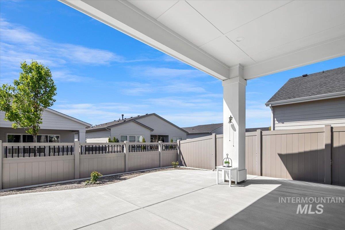 8651 W Stillmore St, Star, Idaho 83669, 2 Bedrooms, 2 Bathrooms, Residential For Sale, Price $530,000,MLS 98984432