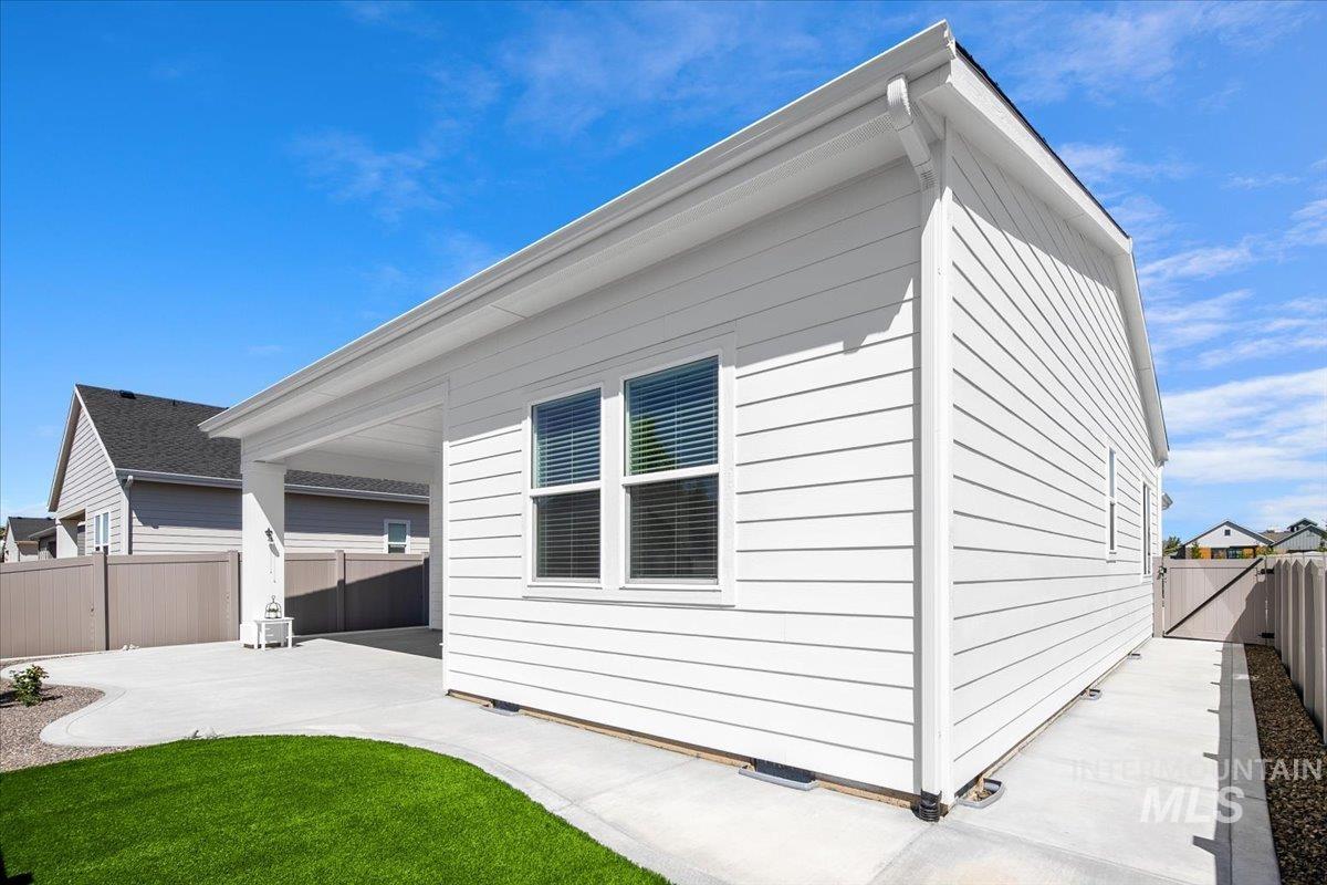 8651 W Stillmore St, Star, Idaho 83669, 2 Bedrooms, 2 Bathrooms, Residential For Sale, Price $530,000,MLS 98984432