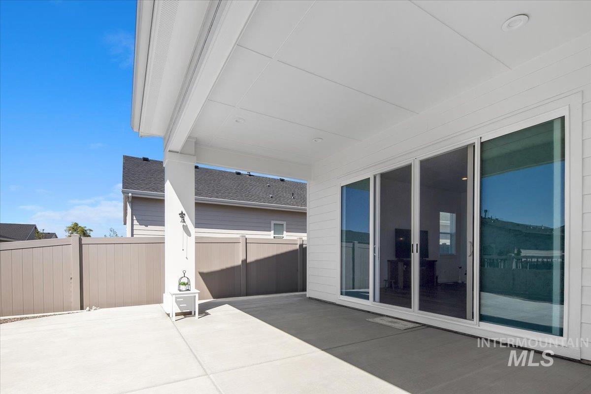 8651 W Stillmore St, Star, Idaho 83669, 2 Bedrooms, 2 Bathrooms, Residential For Sale, Price $530,000,MLS 98984432