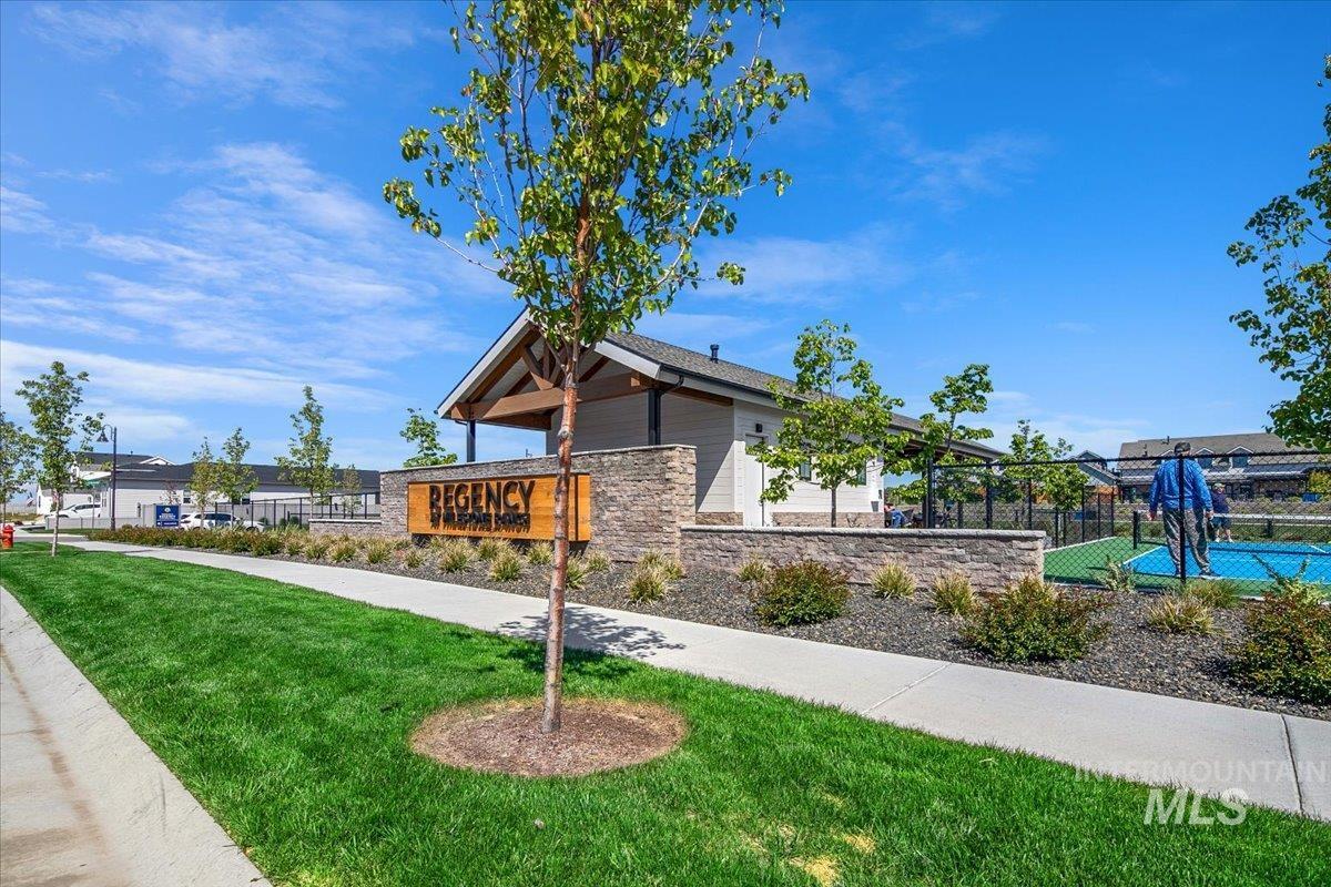 8651 W Stillmore St, Star, Idaho 83669, 2 Bedrooms, 2 Bathrooms, Residential For Sale, Price $530,000,MLS 98984432