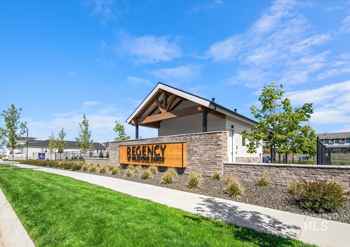 8651 W Stillmore St, Star, Idaho 83669, 2 Bedrooms, 2 Bathrooms, Residential For Sale, Price $530,000,MLS 98984432