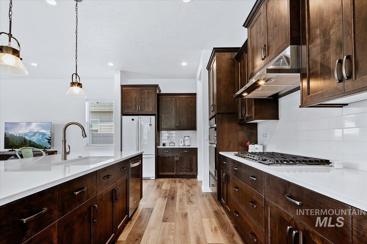 8651 W Stillmore St, Star, Idaho 83669, 2 Bedrooms, 2 Bathrooms, Residential For Sale, Price $530,000,MLS 98984432