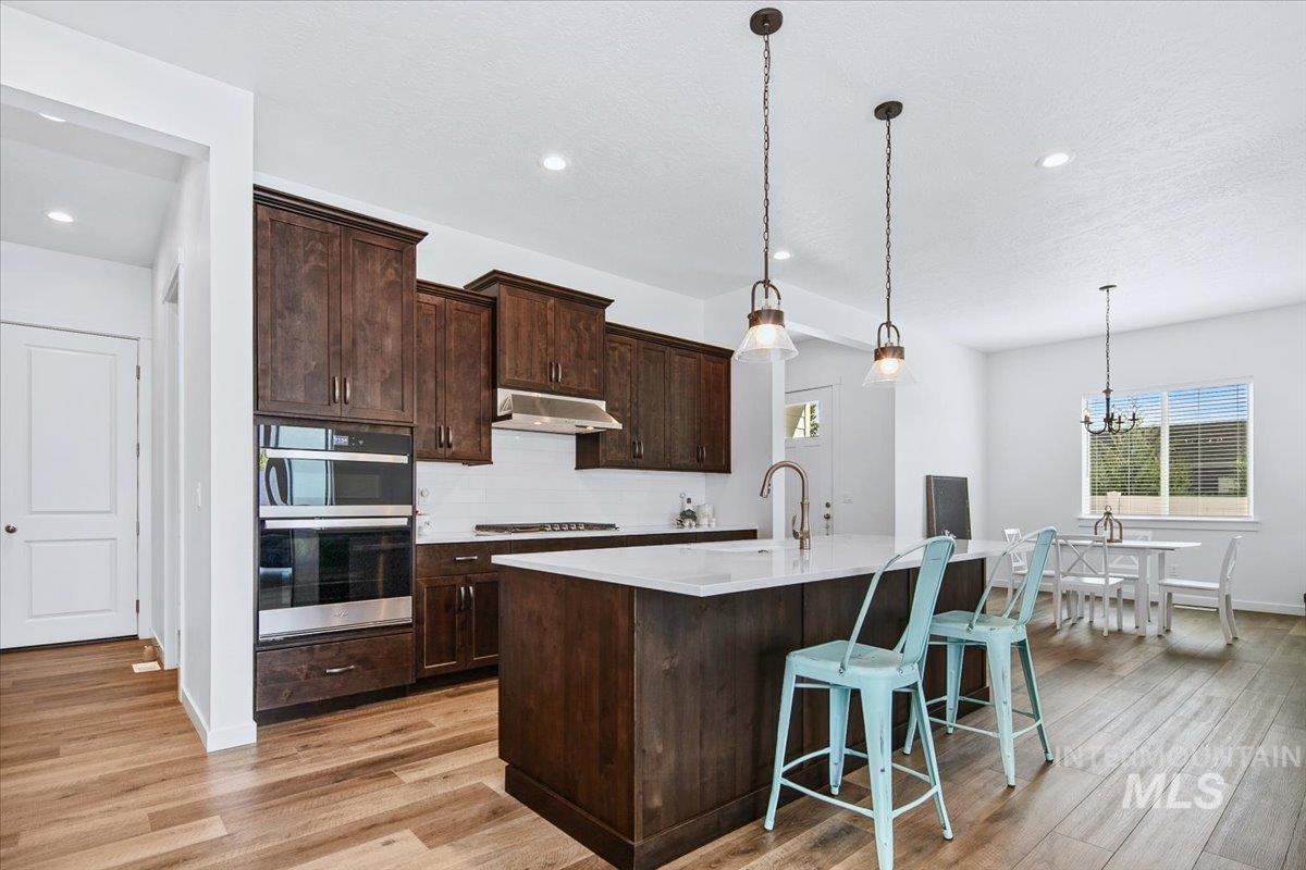 8651 W Stillmore St, Star, Idaho 83669, 2 Bedrooms, 2 Bathrooms, Residential For Sale, Price $530,000,MLS 98984432