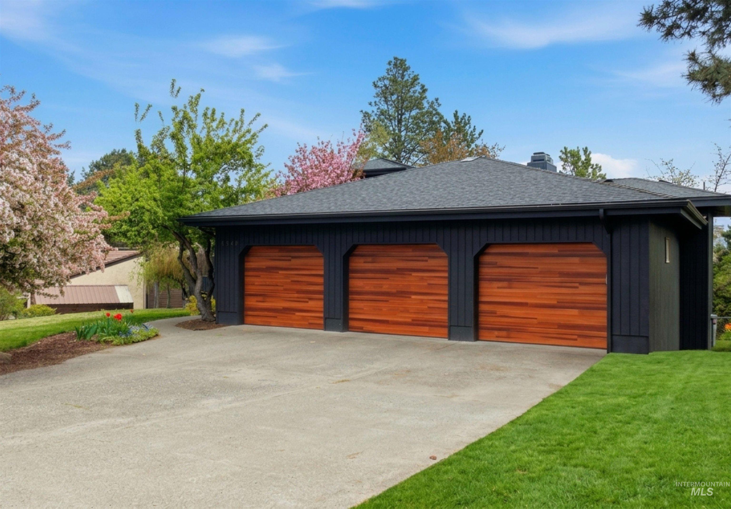 1540 Pine Cone Rd, Moscow, Idaho 83843, 5 Bedrooms, 4 Bathrooms, Residential For Sale, Price $735,000, 98984434