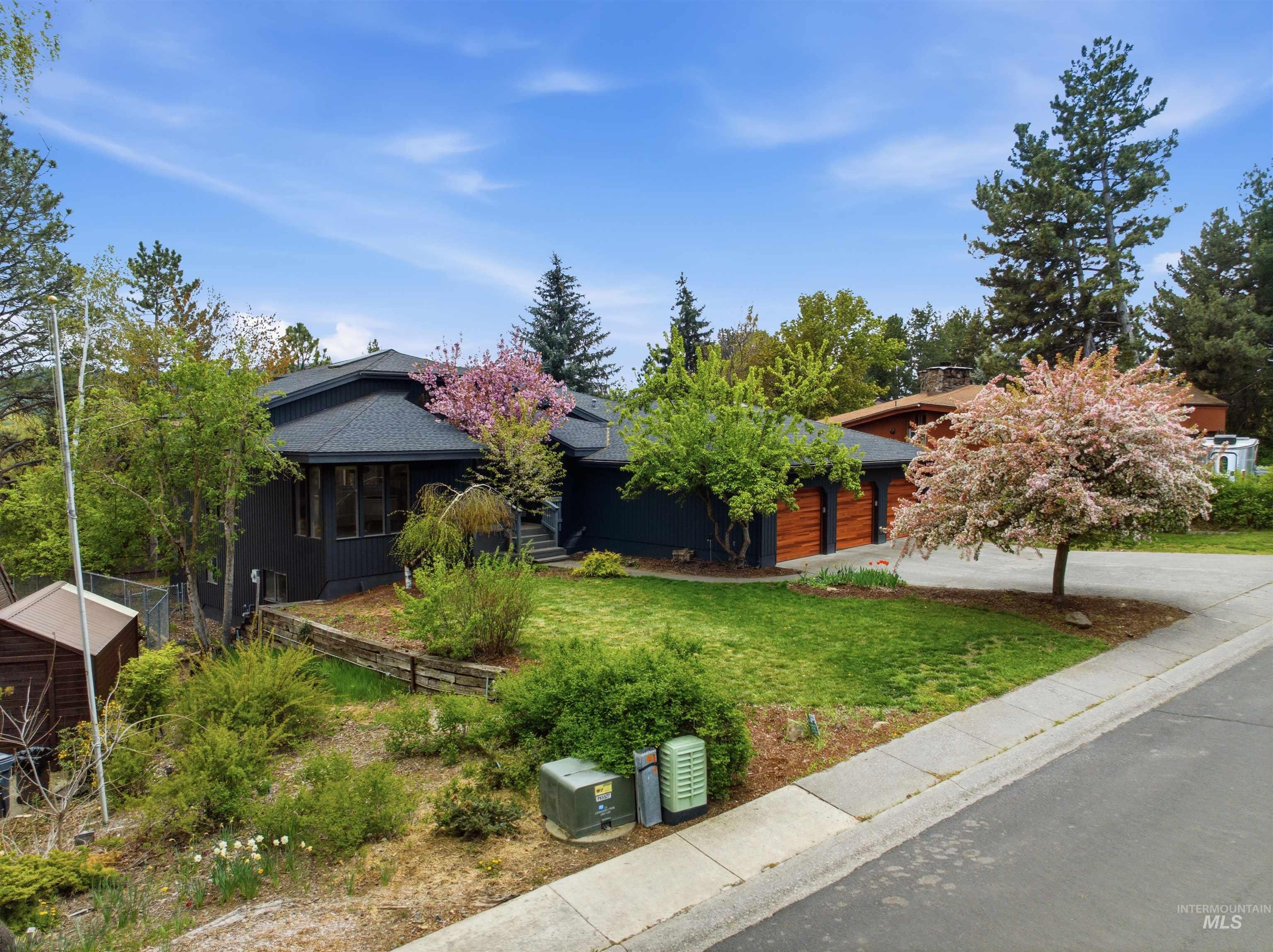 1540 Pine Cone Rd, Moscow, Idaho 83843, 5 Bedrooms, 4 Bathrooms, Residential For Sale, Price $735,000, 98984434