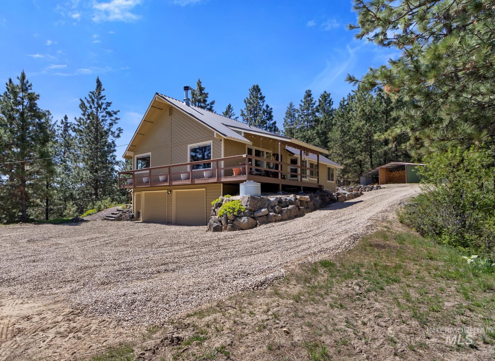 34 Wilderness Way, Boise, Idaho 83716, 3 Bedrooms, 3 Bathrooms, Residential For Sale, Price $635,000, 98984435
