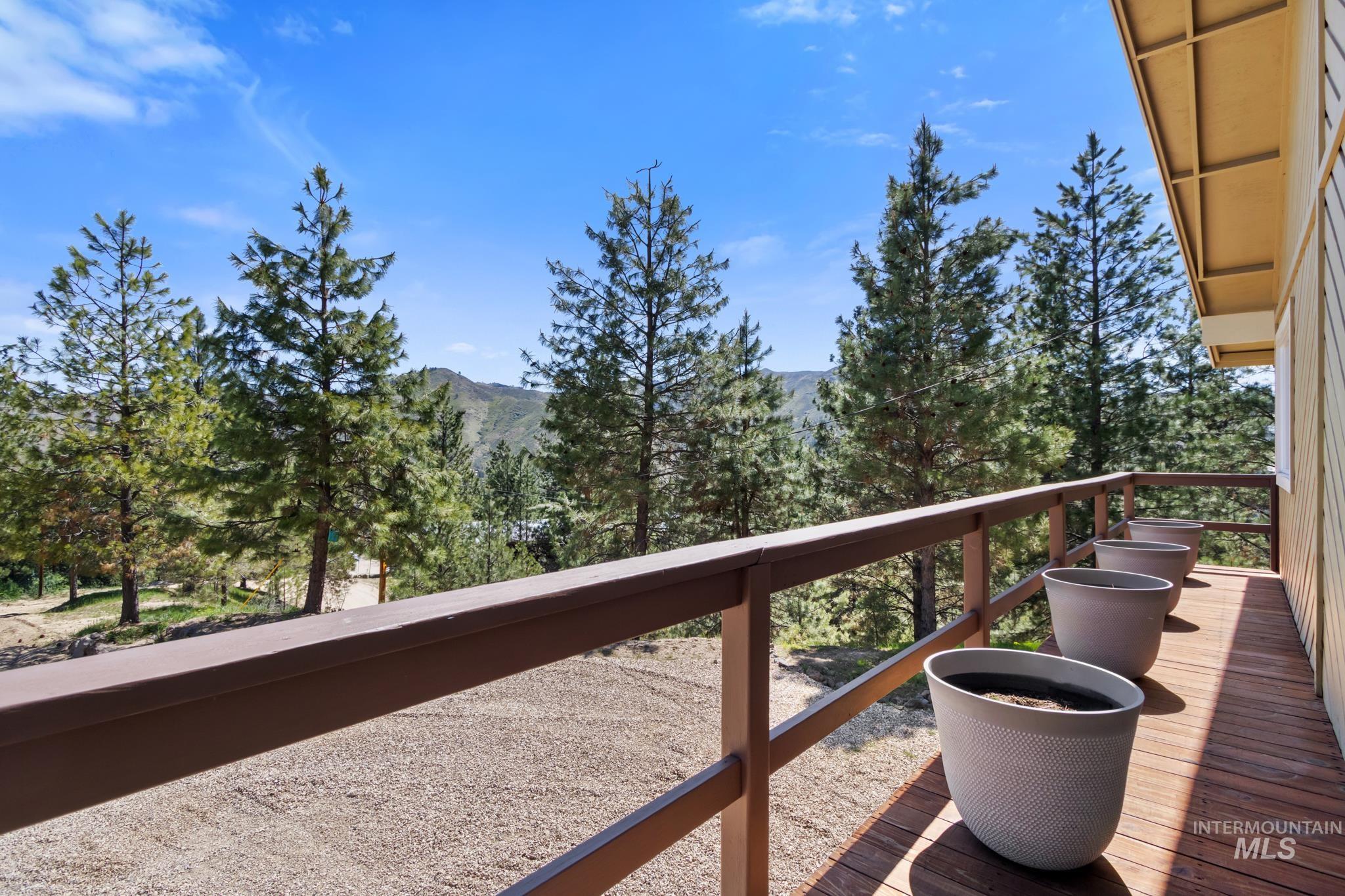 34 Wilderness Way, Boise, Idaho 83716, 3 Bedrooms, 3 Bathrooms, Residential For Sale, Price $635,000, 98984435