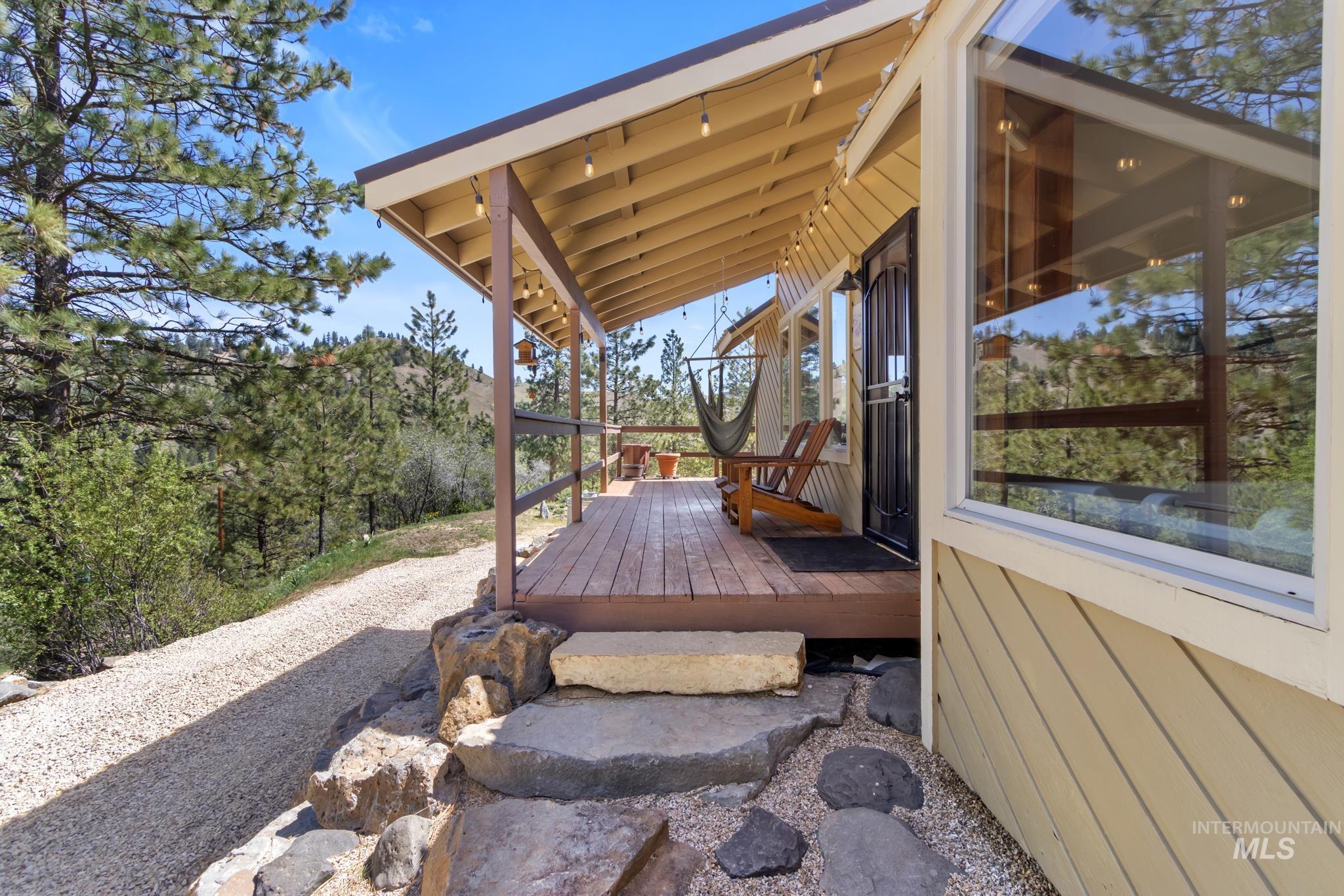 34 Wilderness Way, Boise, Idaho 83716, 3 Bedrooms, 3 Bathrooms, Residential For Sale, Price $635,000, 98984435