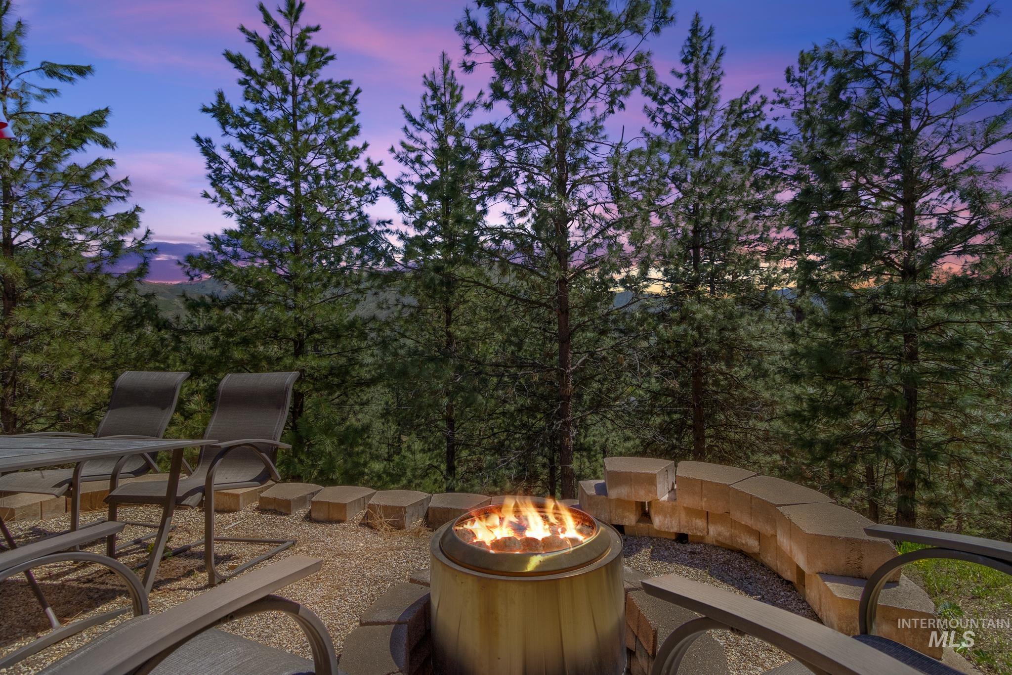 34 Wilderness Way, Boise, Idaho 83716, 3 Bedrooms, 3 Bathrooms, Residential For Sale, Price $635,000, 98984435