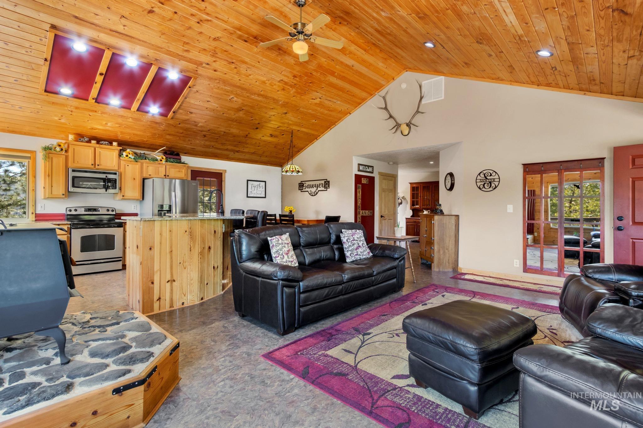 34 Wilderness Way, Boise, Idaho 83716, 3 Bedrooms, 3 Bathrooms, Residential For Sale, Price $635,000, 98984435