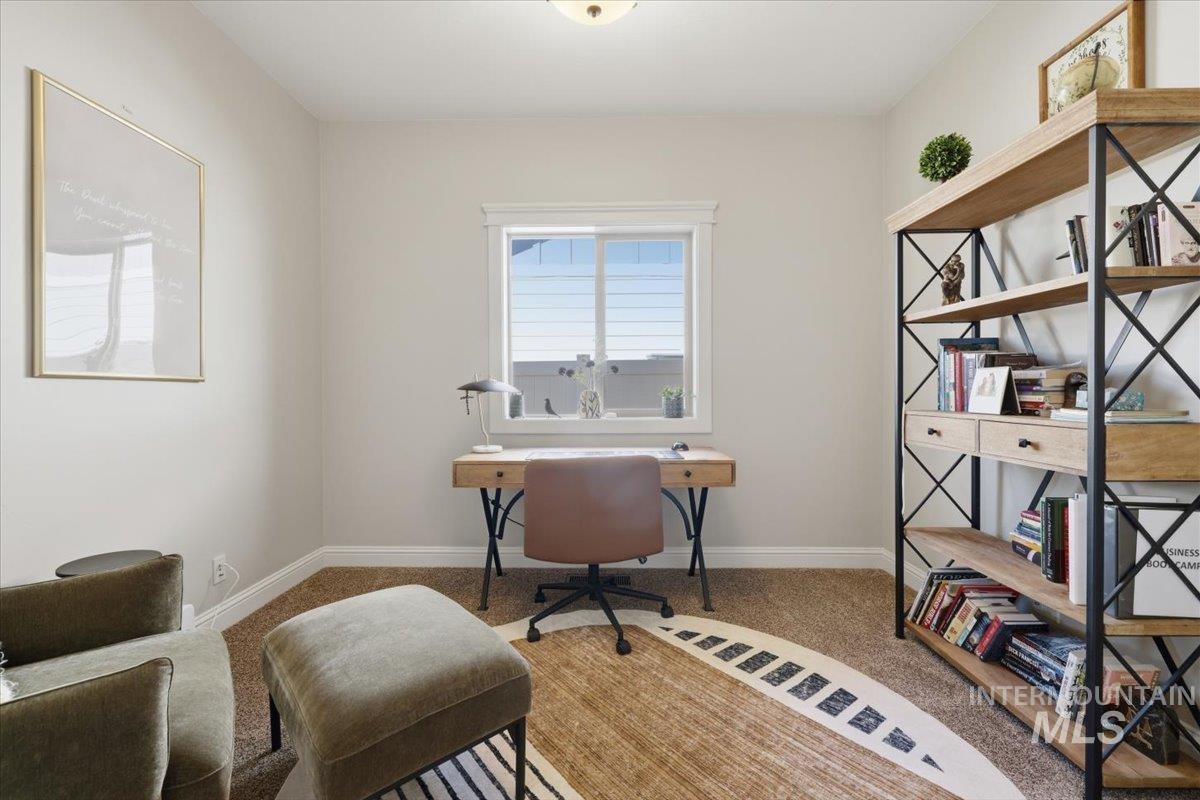 9471 W Thor Dr, Boise, Idaho 83709, 3 Bedrooms, 2 Bathrooms, Residential For Sale, Price $569,000,MLS 98984439