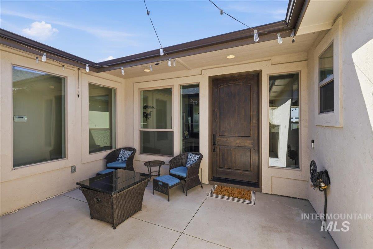 9471 W Thor Dr, Boise, Idaho 83709, 3 Bedrooms, 2 Bathrooms, Residential For Sale, Price $569,000,MLS 98984439