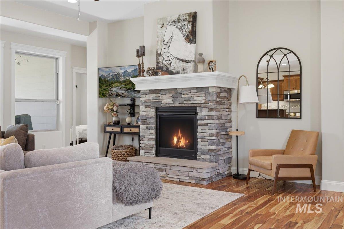 9471 W Thor Dr, Boise, Idaho 83709, 3 Bedrooms, 2 Bathrooms, Residential For Sale, Price $569,000,MLS 98984439
