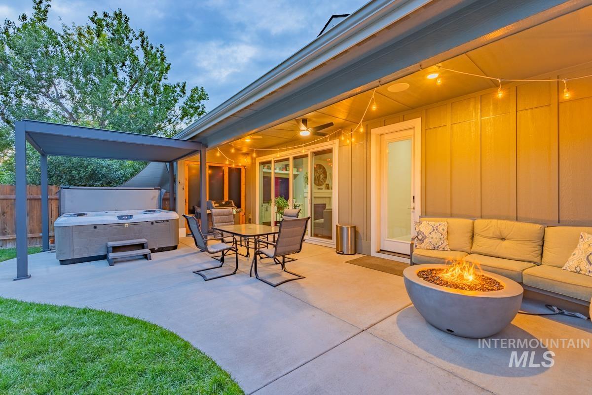 3407 W Bellomy Ln, Boise, Idaho 83703, 3 Bedrooms, 2.5 Bathrooms, Residential For Sale, Price $899,900,MLS 98984442