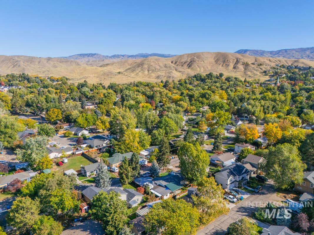 3407 W Bellomy Ln, Boise, Idaho 83703, 3 Bedrooms, 2.5 Bathrooms, Residential For Sale, Price $899,900,MLS 98984442