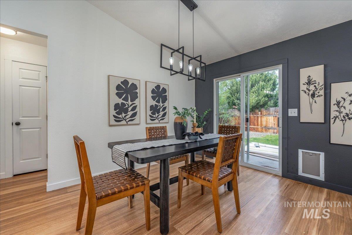 9310 W Carousel St, Boise, Idaho 83709, 3 Bedrooms, 2 Bathrooms, Residential For Sale, Price $425,000, 98984443