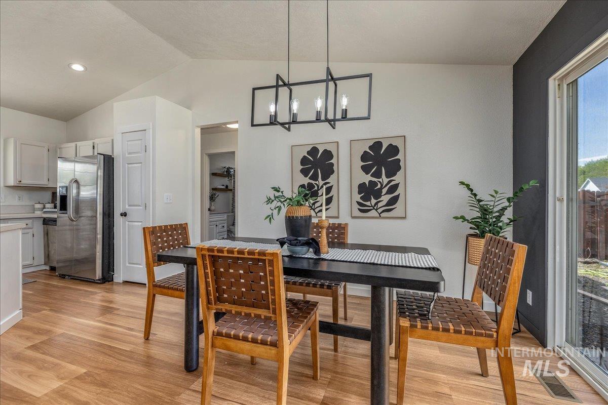 9310 W Carousel St, Boise, Idaho 83709, 3 Bedrooms, 2 Bathrooms, Residential For Sale, Price $425,000, 98984443