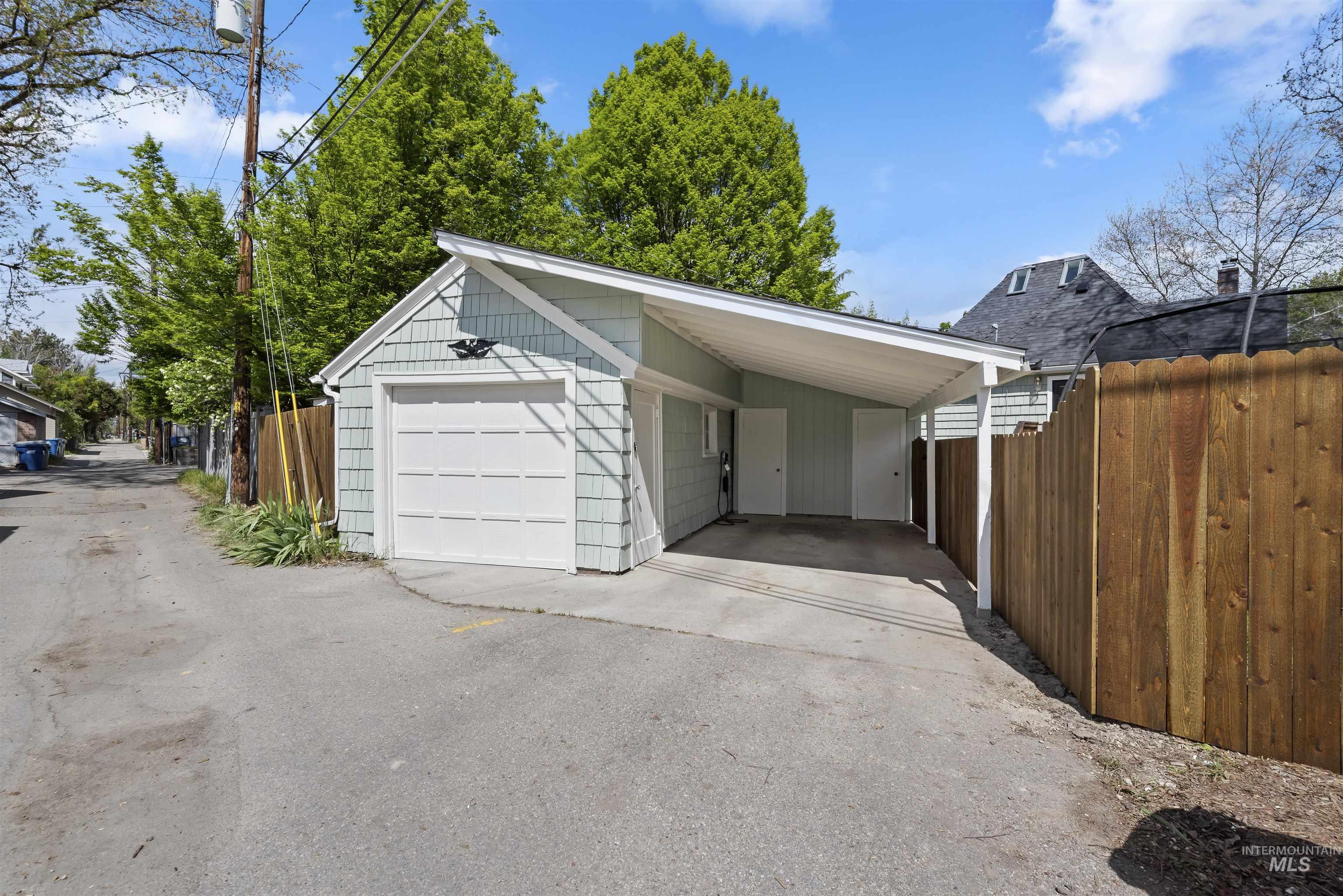 701 N 19th St, Boise, Idaho 83702, 5 Bedrooms, 3 Bathrooms, Residential For Sale, Price $1,475,000, 98984445
