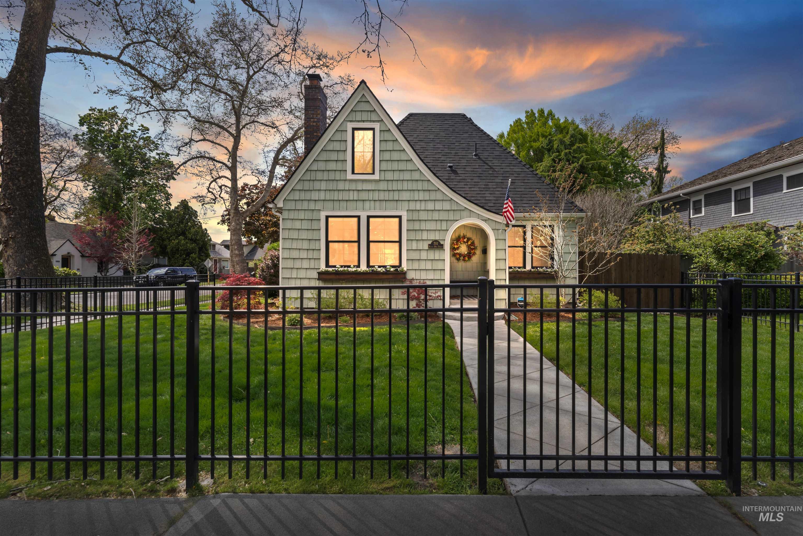 701 N 19th St, Boise, Idaho 83702, 5 Bedrooms, 3 Bathrooms, Residential For Sale, Price $1,475,000, 98984445