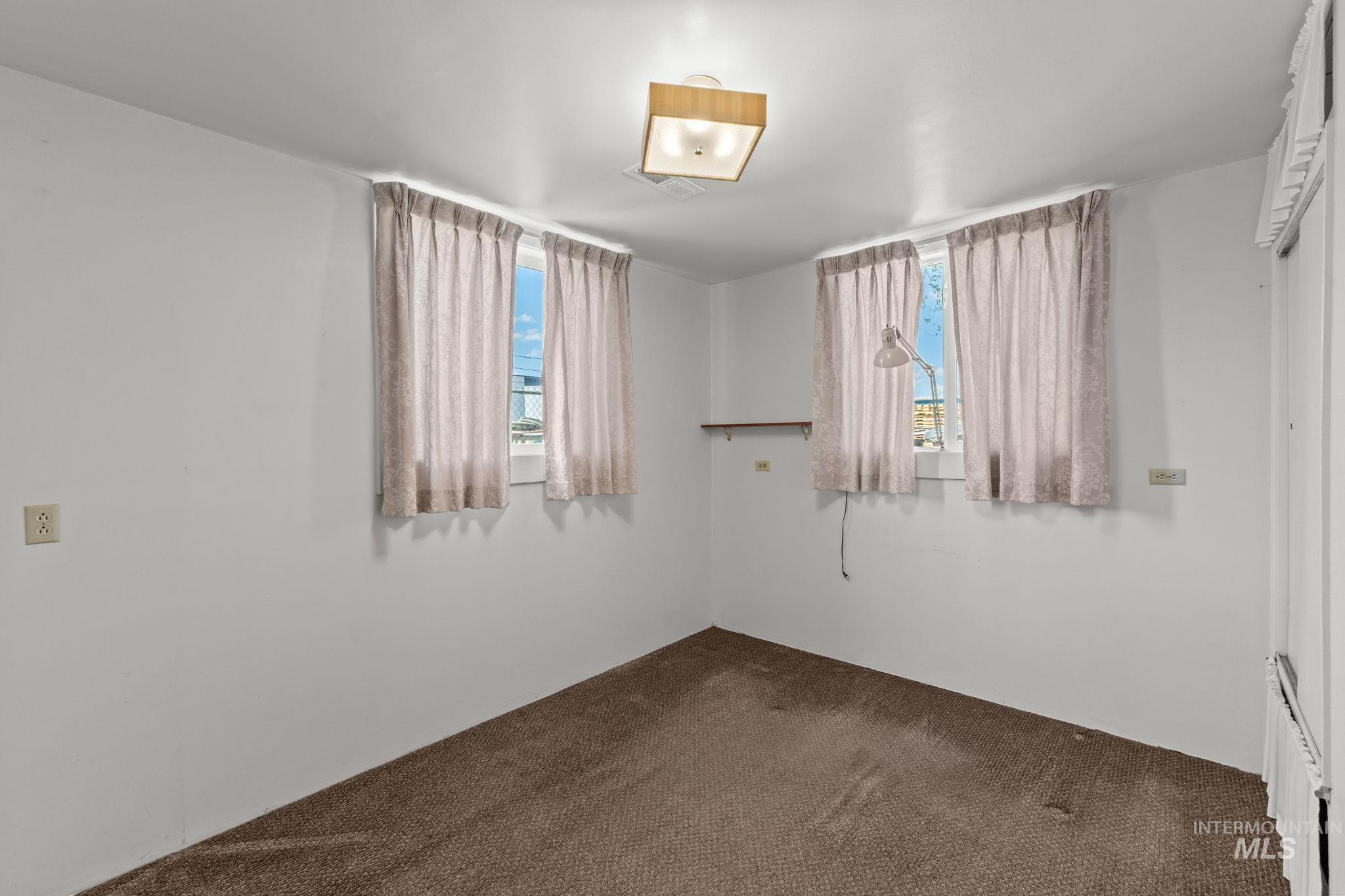 1879 E Highland Ave, Twin Falls, Idaho 83301, 2 Bedrooms, 1 Bathroom, Residential For Sale, Price $20,000, 98984446