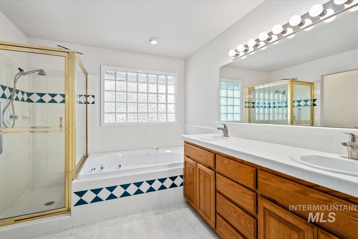 2501 S Meyer St, Nampa, Idaho 83686, 3 Bedrooms, 2 Bathrooms, Residential For Sale, Price $499,950, 98984451