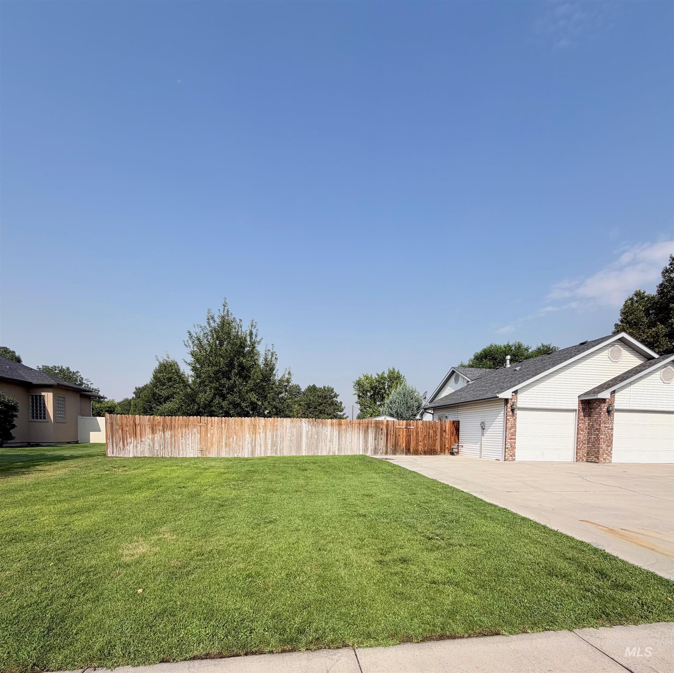 2501 S Meyer St, Nampa, Idaho 83686, 3 Bedrooms, 2 Bathrooms, Residential For Sale, Price $499,950, 98984451