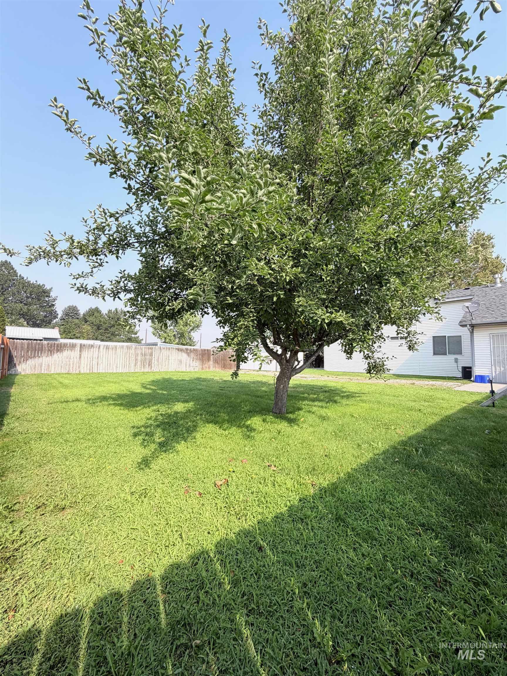2501 S Meyer St, Nampa, Idaho 83686, 3 Bedrooms, 2 Bathrooms, Residential For Sale, Price $499,950, 98984451