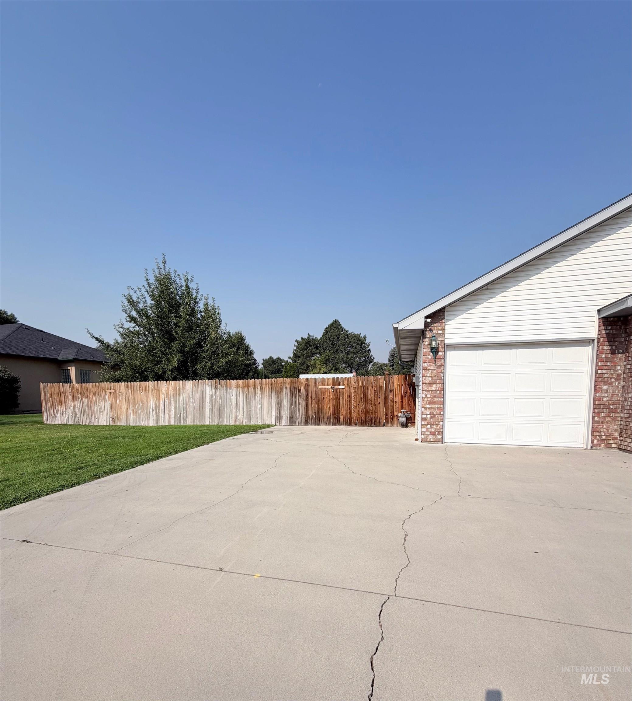 2501 S Meyer St, Nampa, Idaho 83686, 3 Bedrooms, 2 Bathrooms, Residential For Sale, Price $499,950, 98984451