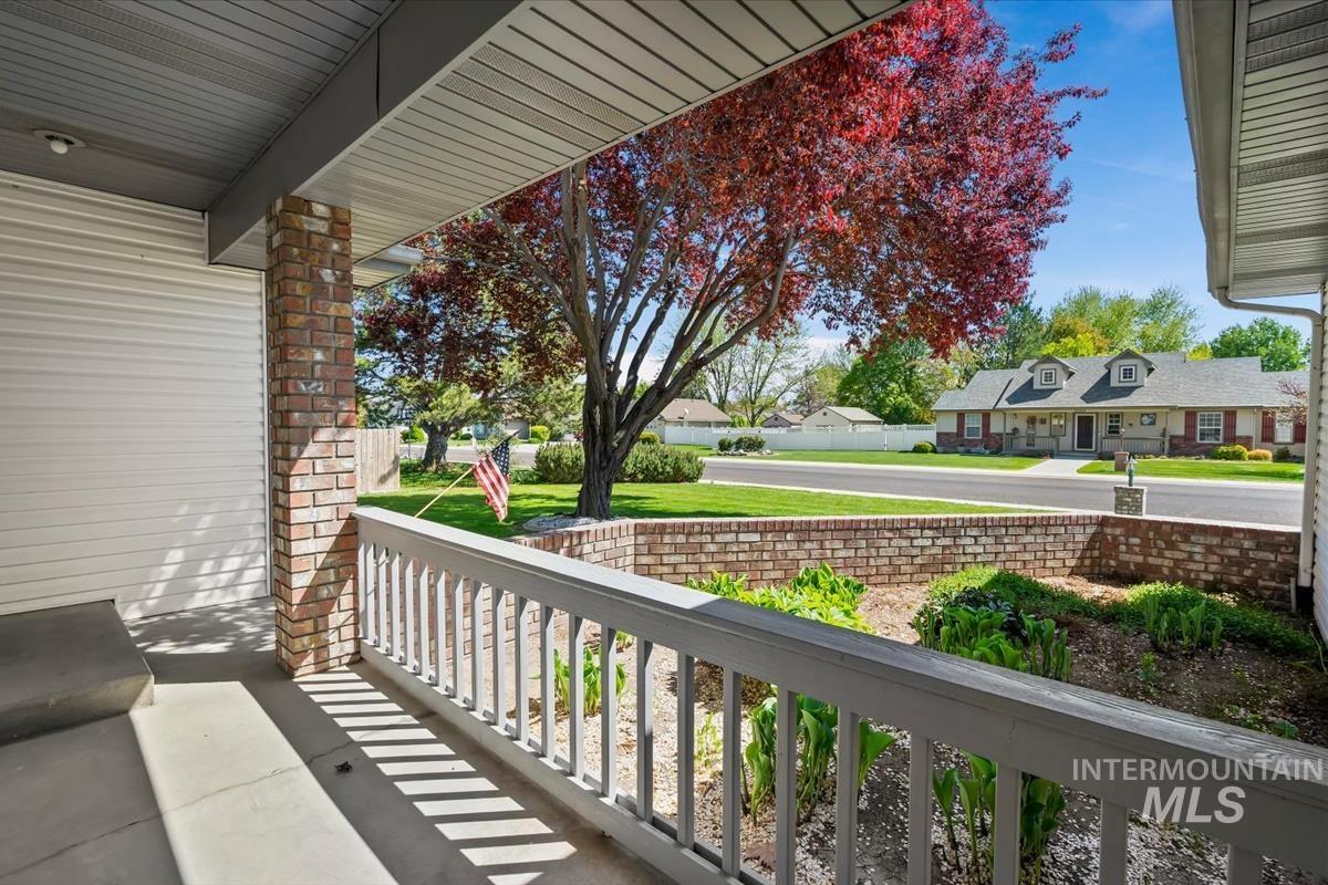 2501 S Meyer St, Nampa, Idaho 83686, 3 Bedrooms, 2 Bathrooms, Residential For Sale, Price $525,000,MLS 98984451