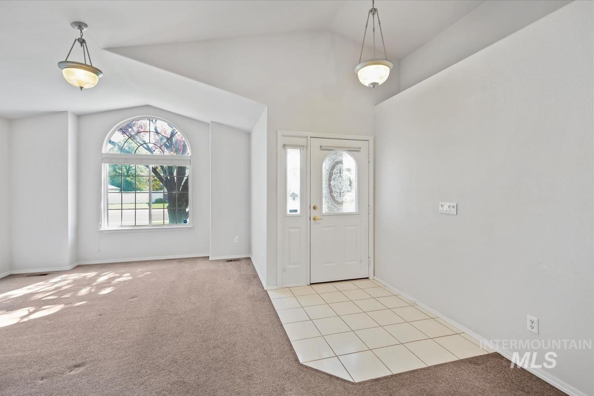 2501 S Meyer St, Nampa, Idaho 83686, 3 Bedrooms, 2 Bathrooms, Residential For Sale, Price $525,000,MLS 98984451