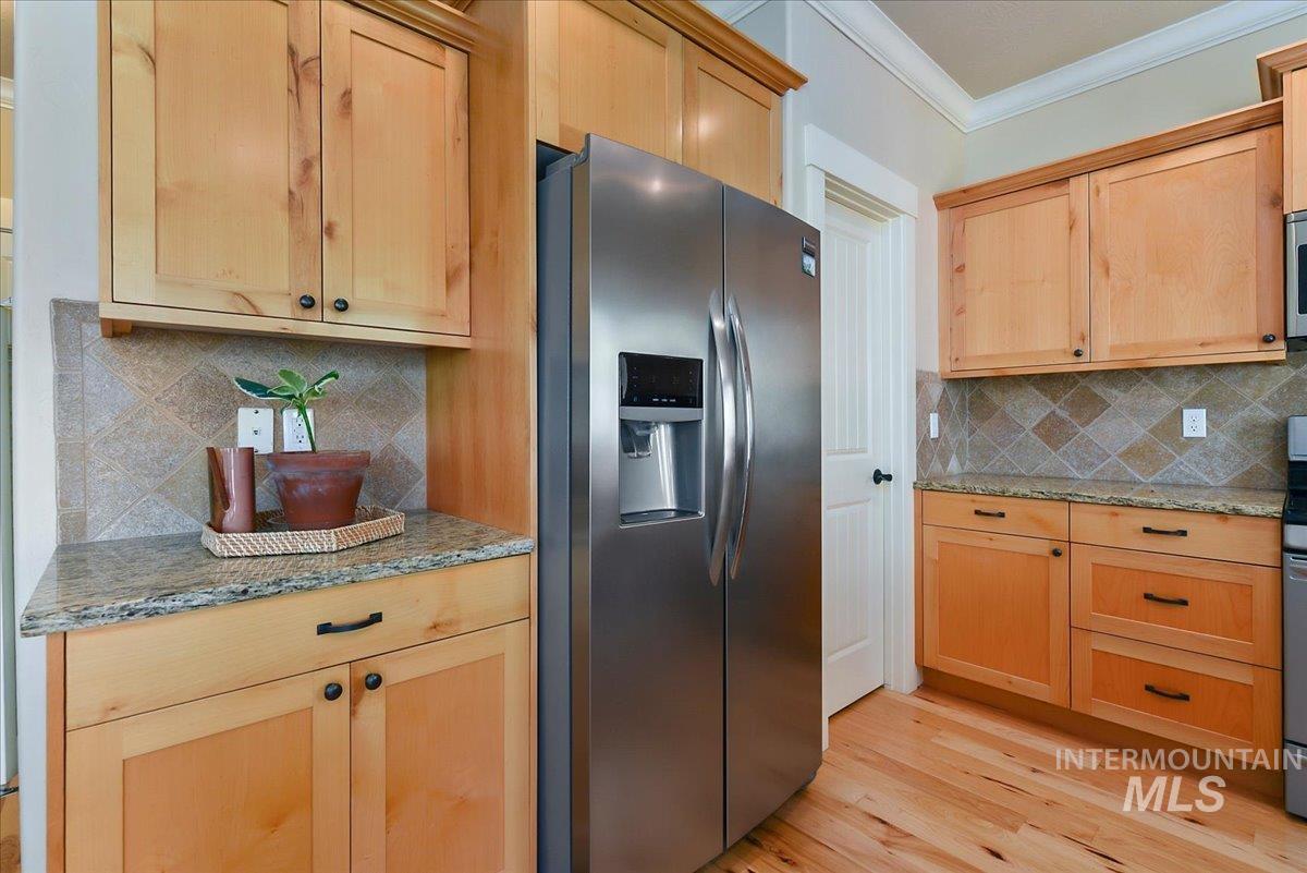921 N Mira Way, Star, Idaho 83669, 3 Bedrooms, 2 Bathrooms, Residential For Sale, Price $584,900, 98984452
