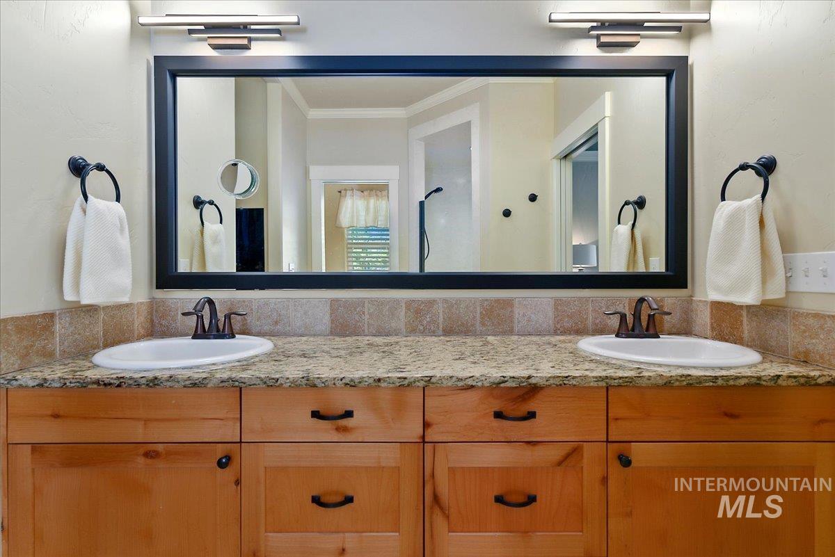 921 N Mira Way, Star, Idaho 83669, 3 Bedrooms, 2 Bathrooms, Residential For Sale, Price $584,900, 98984452