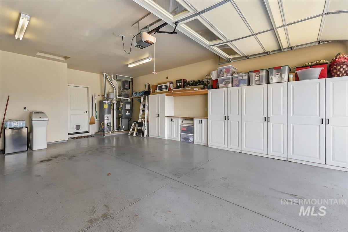 921 N Mira Way, Star, Idaho 83669, 3 Bedrooms, 2 Bathrooms, Residential For Sale, Price $584,900, 98984452