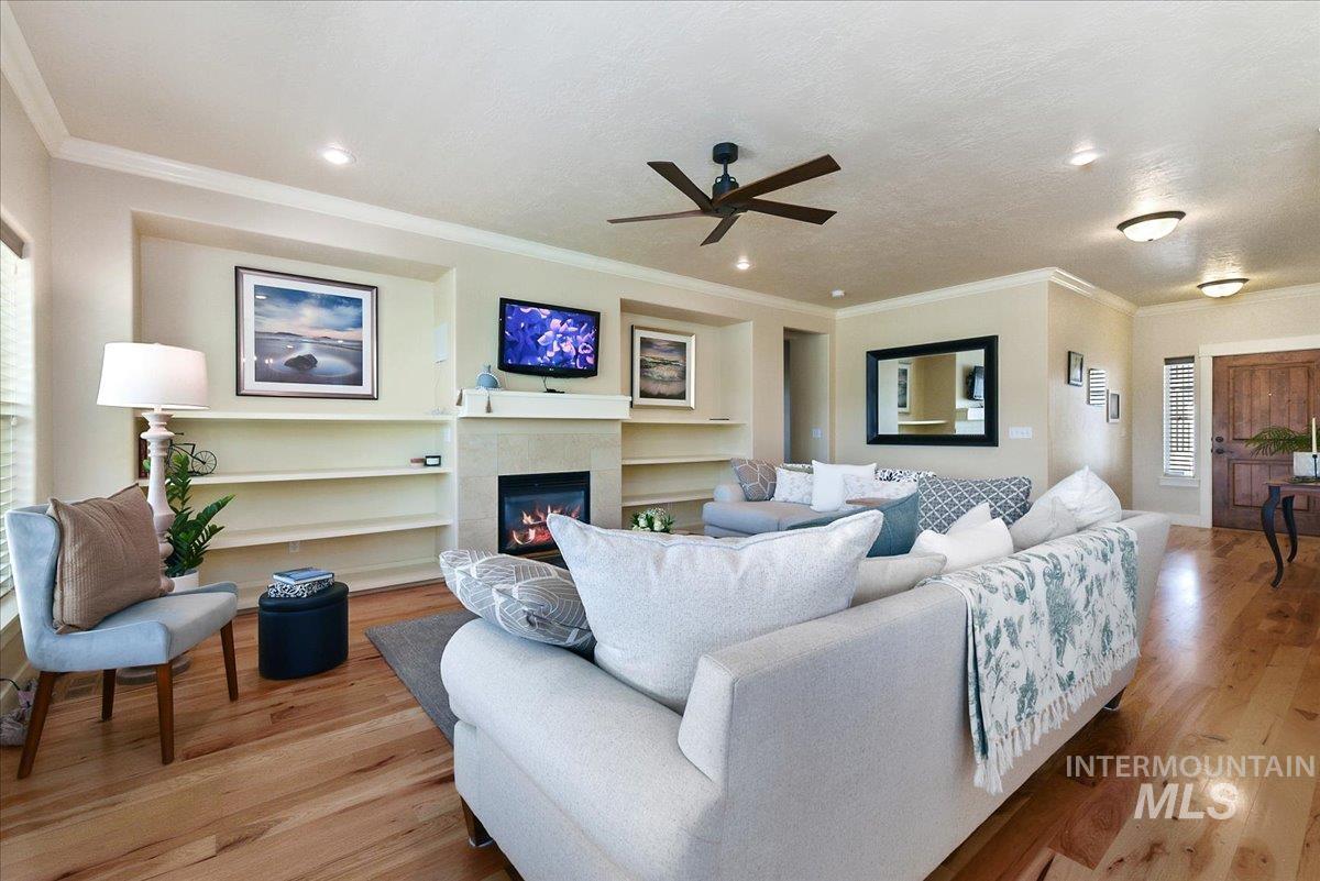 921 N Mira Way, Star, Idaho 83669, 3 Bedrooms, 2 Bathrooms, Residential For Sale, Price $584,900, 98984452