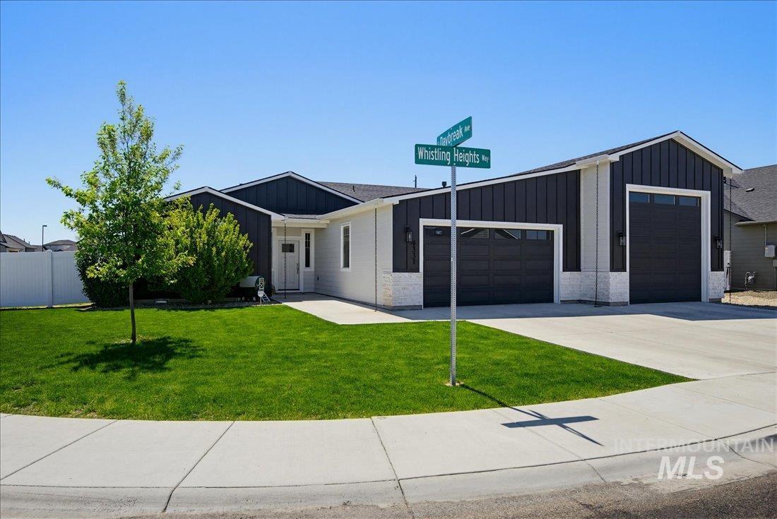 4331 Whistling Heights Way, Nampa, Idaho 83687, 4 Bedrooms, 2.5 Bathrooms, Residential For Sale, Price $589,000, 98984458