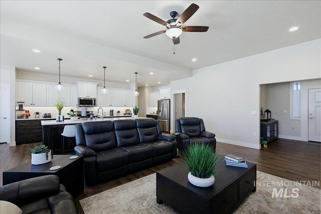 4331 Whistling Heights Way, Nampa, Idaho 83687, 4 Bedrooms, 2.5 Bathrooms, Residential For Sale, Price $589,000, 98984458