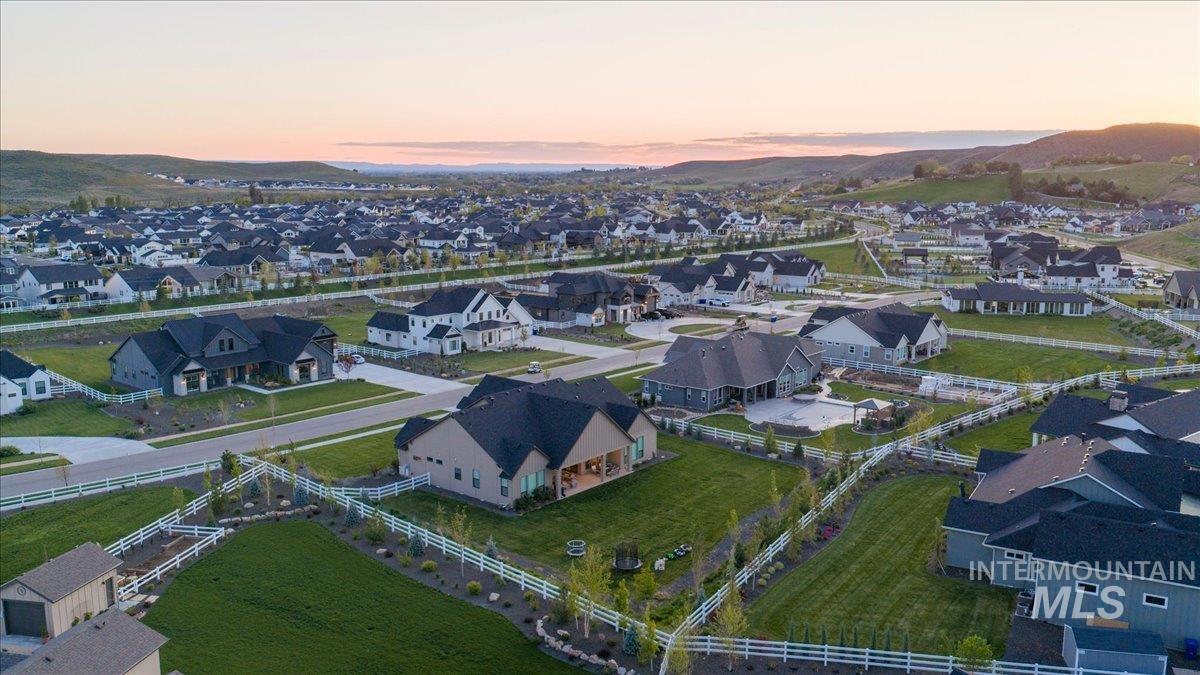 7664 W Diamond Lake Dr., Boise, Idaho 83714, 4 Bedrooms, 3.5 Bathrooms, Residential For Sale, Price $1,765,000,MLS 98984468