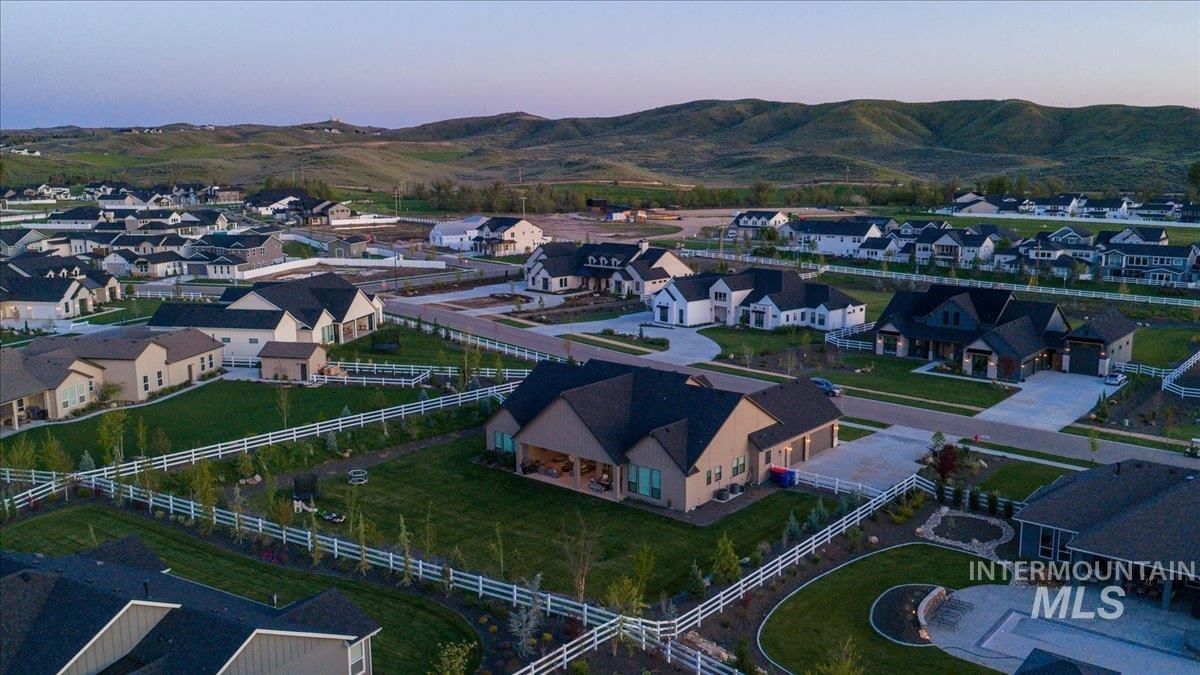 7664 W Diamond Lake Dr., Boise, Idaho 83714, 4 Bedrooms, 3.5 Bathrooms, Residential For Sale, Price $1,765,000,MLS 98984468